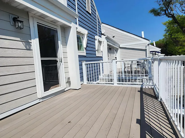 909 Wescott Sq #909 — Photo 36
