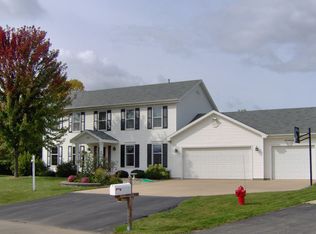 N9585 Jade Ct, APPLETON, WI 54915