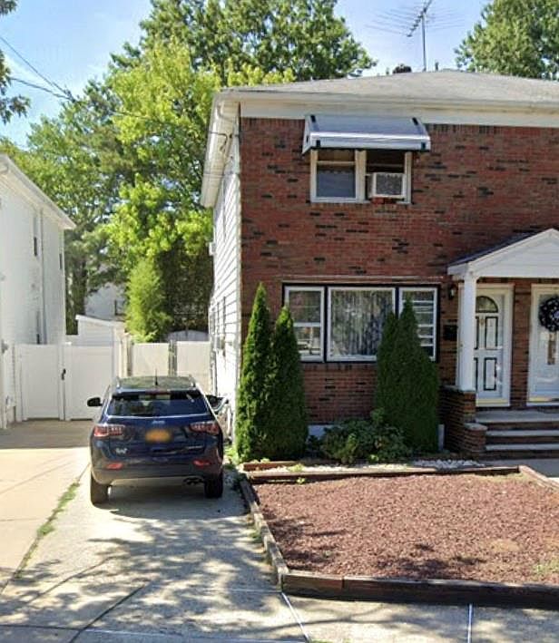 1st image of 42 Hitchcock Ave