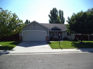 1032 N Stronghold Ave, Meridian, ID 83642