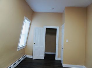 90 Glenham St #3, Providence, RI 02907