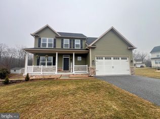 1697 Raven Dr, Chambersburg, PA 17202