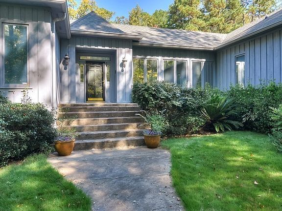 3rd image of 861 Deerwood Cir