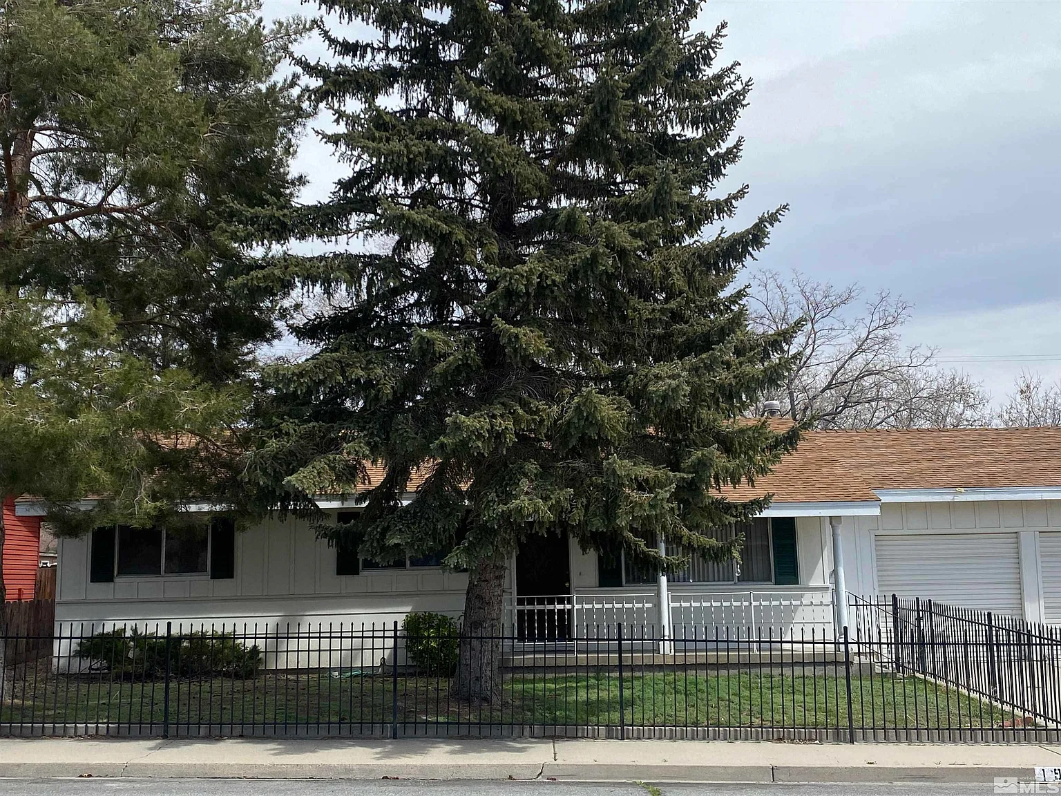 1903 Beverly Dr photo 1