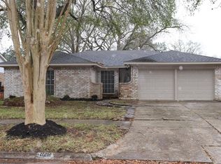 826 Redway Ln, Houston, TX 77062