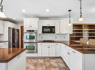 N61W29595 S Woodfield ROAD, Hartland, WI 53029