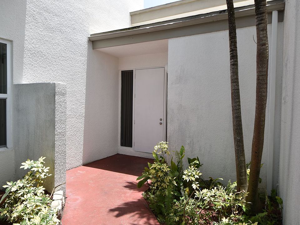 1st image of 20298 SW 85th Ave