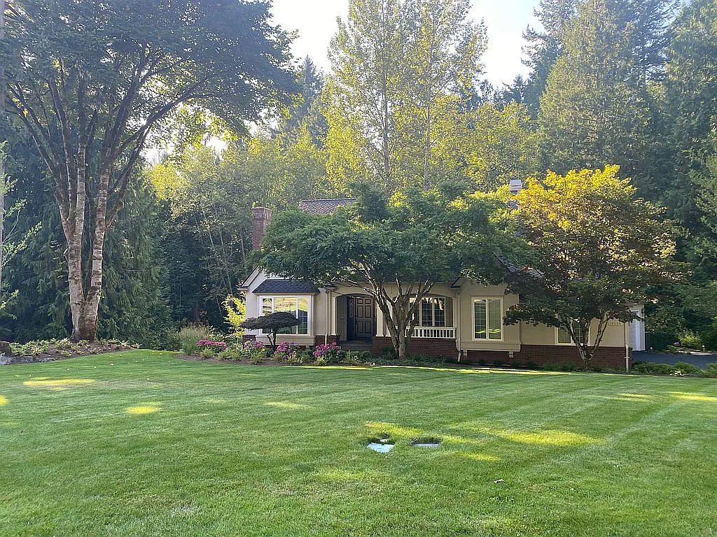 12025 198th Ct NE photo 1