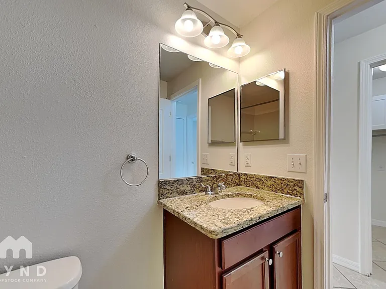 1212 Oak Pond St — Photo 15