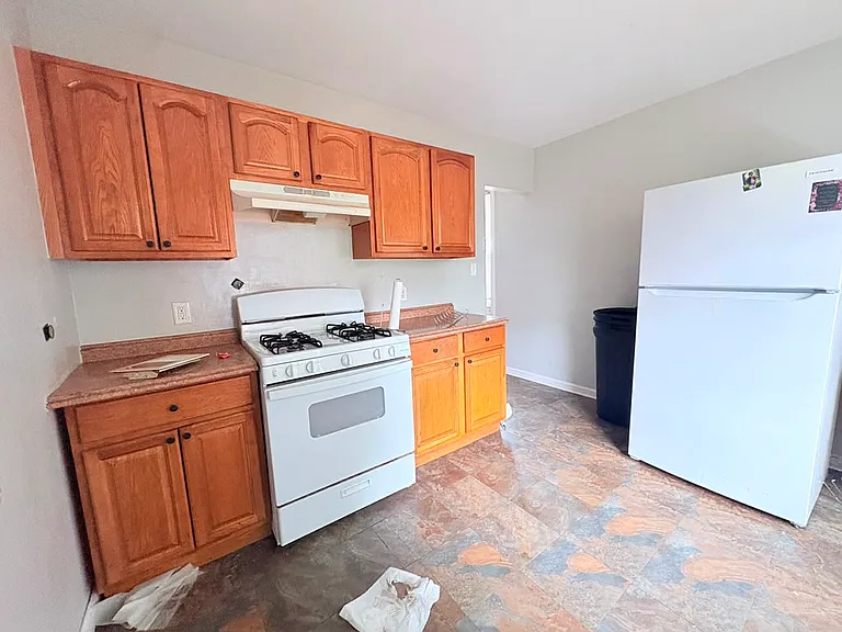 107 Dix St #11 — Photo 12