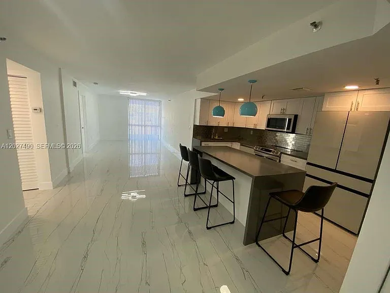 7832 Collins Ave #201 — Photo 30