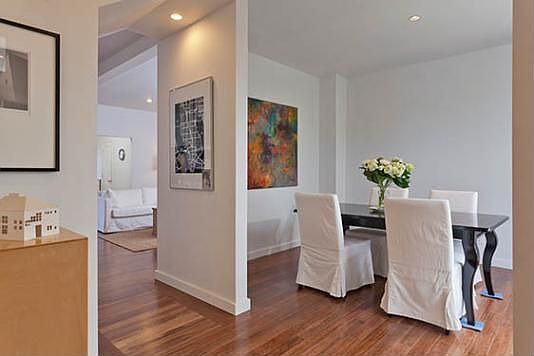 Entry looking towards dinning room