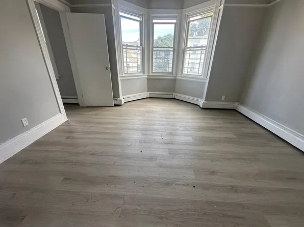 155 Beech St #1S, Yonkers, NY 10701