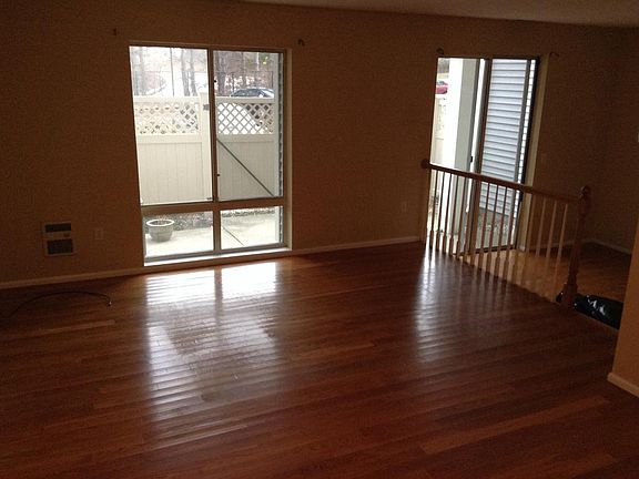 3rd image of 200 Falls Blvd Unit H105b