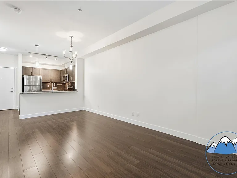 13468 King George Blvd — Photo 9