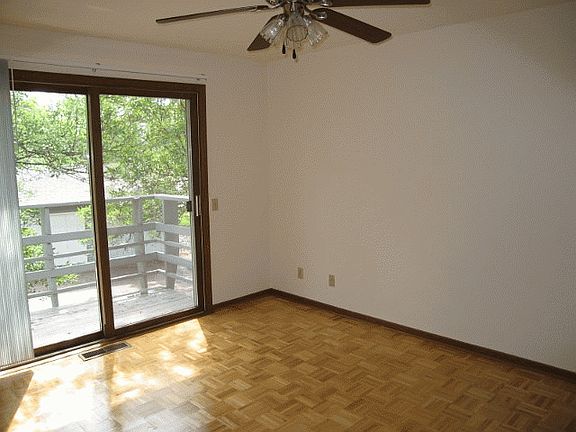 4th image of 2605 Smithfield Dr APT 3