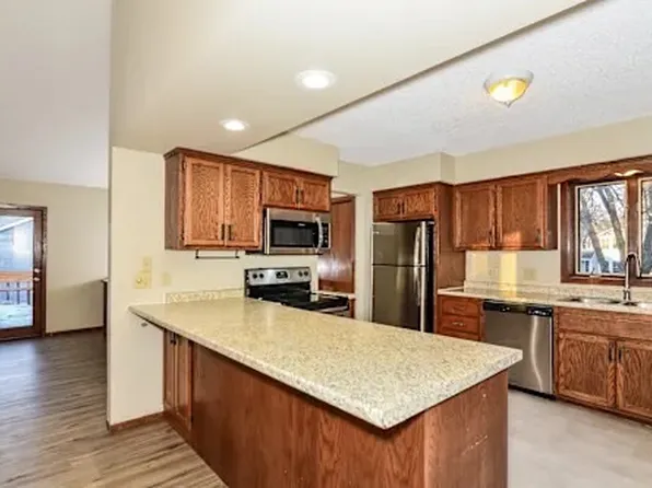 1424 87th Ave N, Brooklyn Park, MN 55444