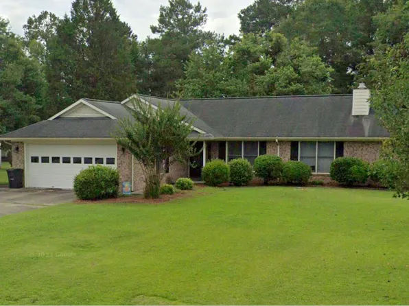 223 Forest Oaks Dr, New Bern, NC 28562