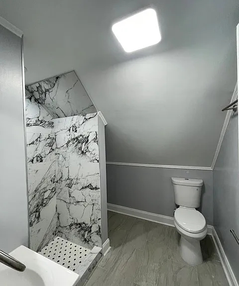 421 E Morehead St — Photo 31