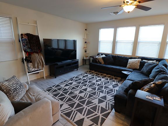 5th image of 40810 W Patricia Ln