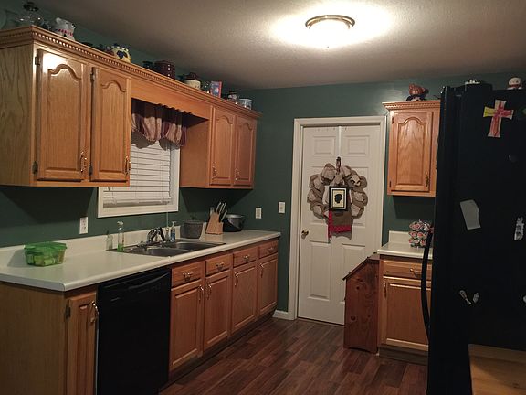 4th image of 829 Wallace Way