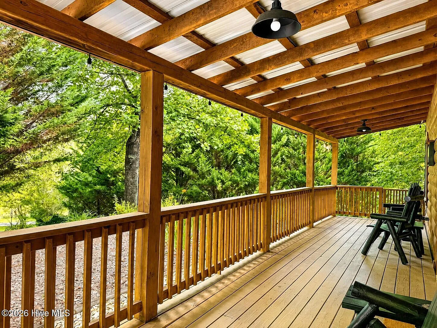 2 bed, 1.0 bath, 840 sqft, $1,600 — Photo 2