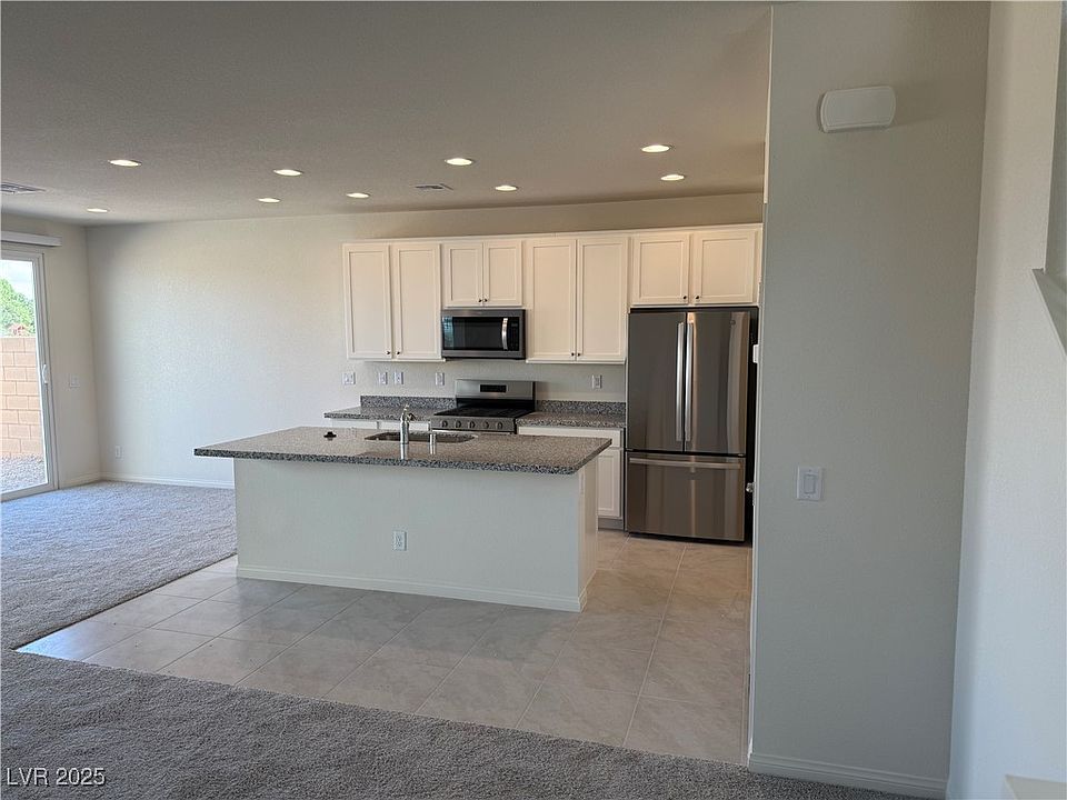 2nd image of 8418 Sycamore Creek St
