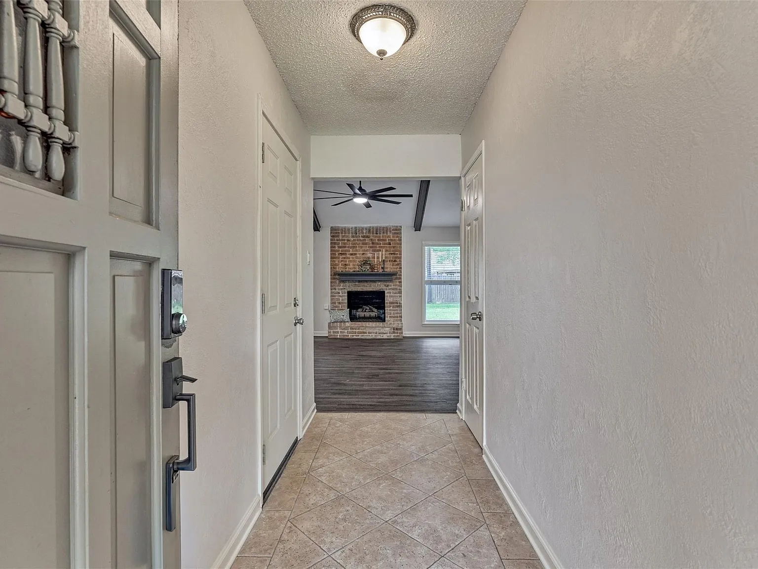 4 bed, 2.0 bath, 1544 sqft, $2,000 — Photo 4