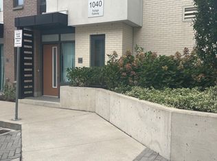 1040 Portage Pkwy #54, Vaughan, ON L4K 2M7