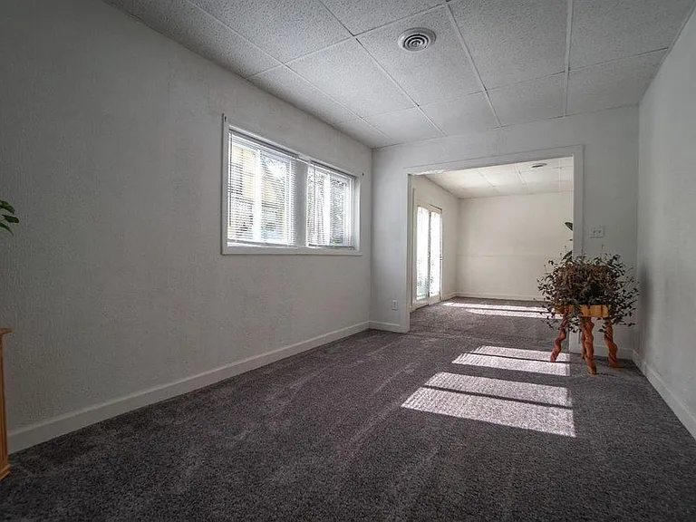 1802 Evans Ave #B — Photo 11