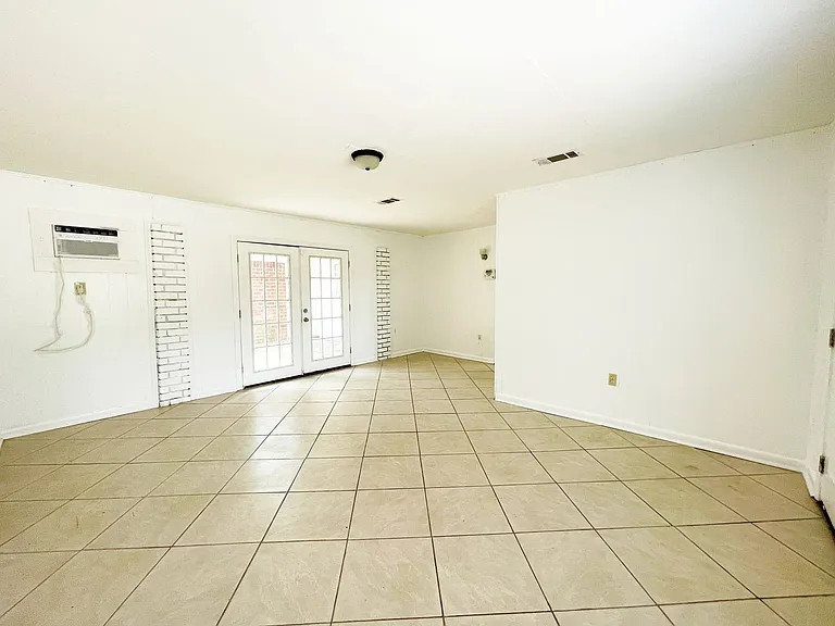 16405 Patton Ave — Photo 13