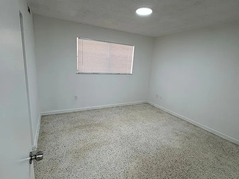 Gabriella Apartments — Photo 21