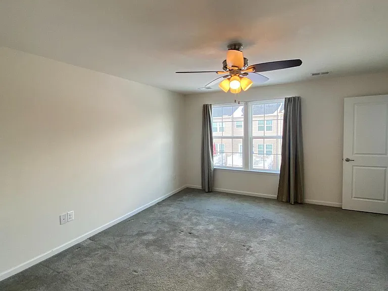 105 Chamomile Ct — Photo 23