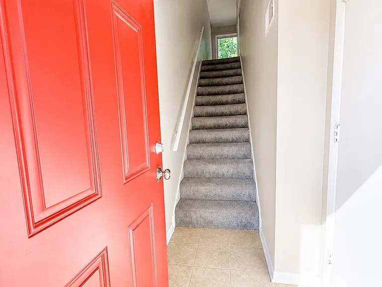 1027 Jana Dr #B — Photo 3