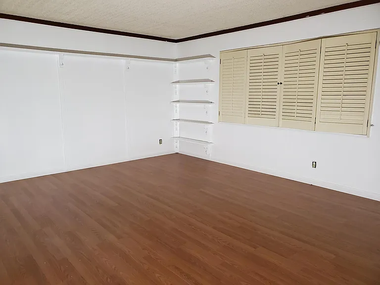 2540 Clairemont Dr #101 — Photo 13