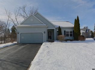 17 Wertime Ct, Cohoes, NY 12047