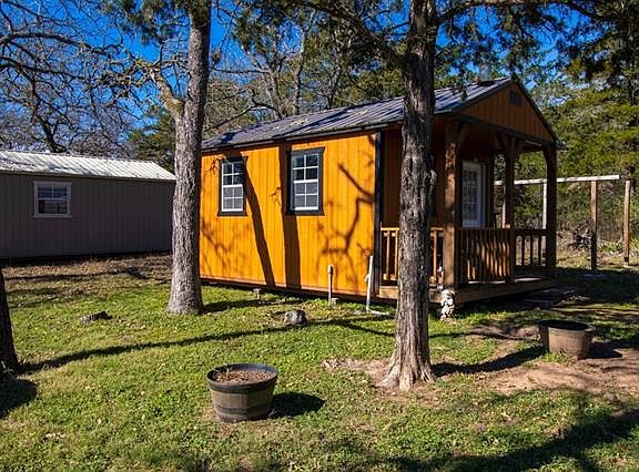 5th image of 148 Moccasin Bend Dr