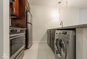 Rented by Dixon Advisory USA Inc.