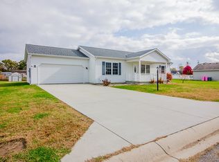 56860 Kimberly Dr, Elkhart, IN 46516