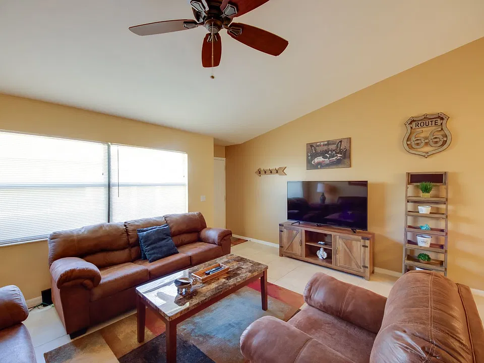 800 Villaway W #ID1695186P