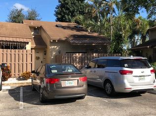 8011 SW 22nd Ct, Davie, FL 33324