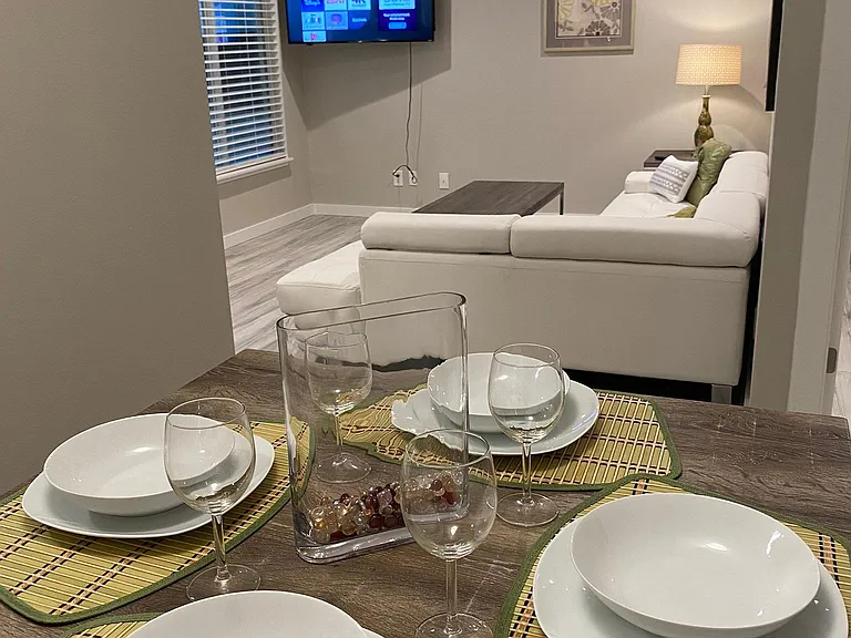 2201 N Garrett Ave #101 — Photo 6