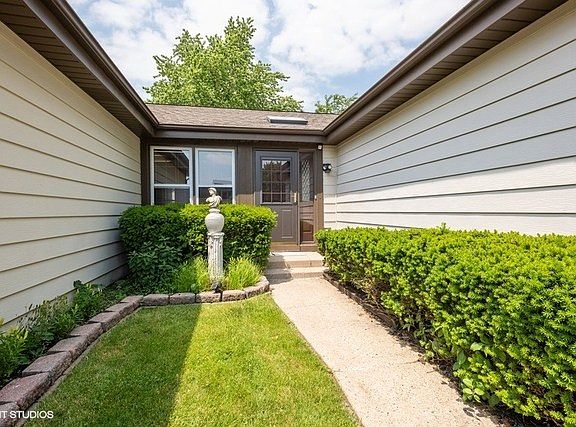 2nd image of 1913 Scarboro Dr