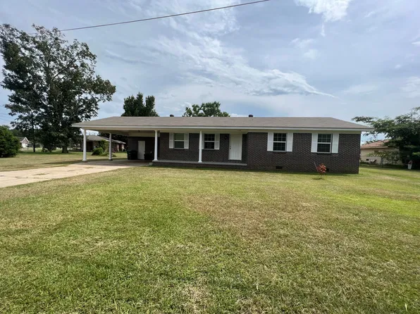 105 Griffith Dr, Petal, MS 39465