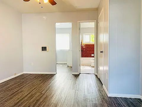 2nd image of 1527 Linwood St APT 2