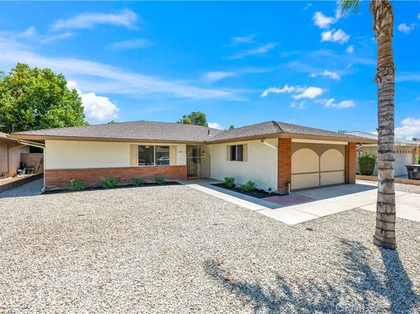 1755 Matthew Ln, Hemet, CA 92545