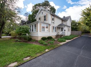 494 Oakwood Ave, Lake Forest, IL