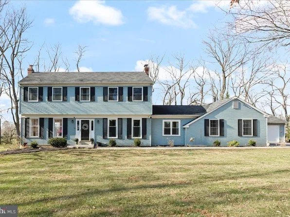 705 Willowdale Ln, Kennett Square, PA 19348