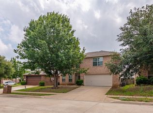 9105 Saint Kitts Rd, Fort Worth, TX 76123