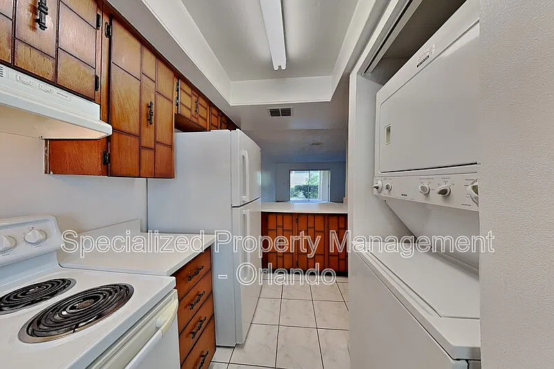 1 bed, 1.0 bath, 774 sqft, $1,499 — Photo 2